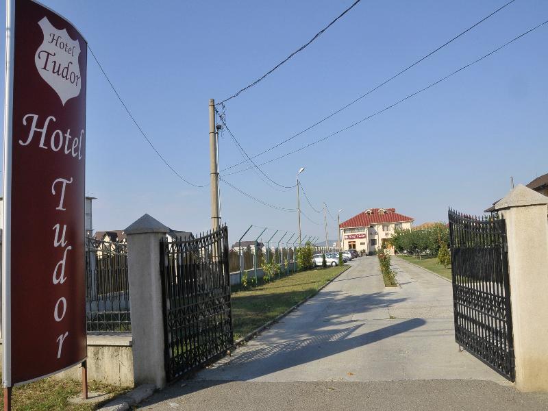 Hotel Tudor Ploieşti Dış mekan fotoğraf